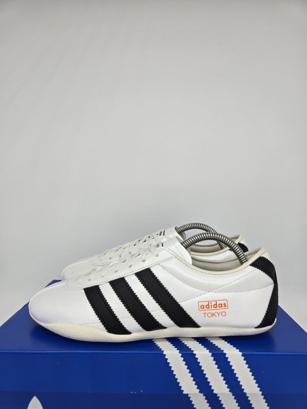 adidas Women's Tokyo IH6609 Zero Metalic Black Off White Shoes Size 6